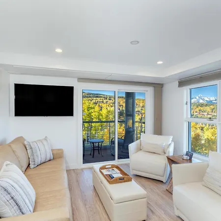 Apartment Peaks Penthouse 434 *