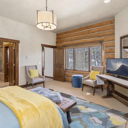 267 Country Club Holiday home