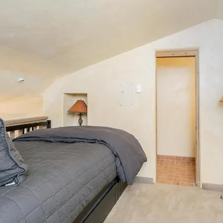 Penthouse At The Peaks 826