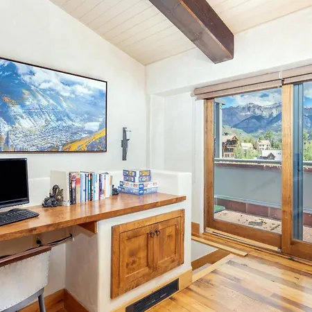 Apartment Peaks Penthouse 843 *