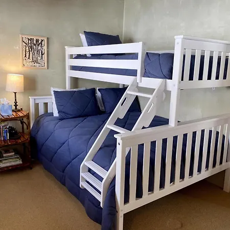 Apartment Westermere 411