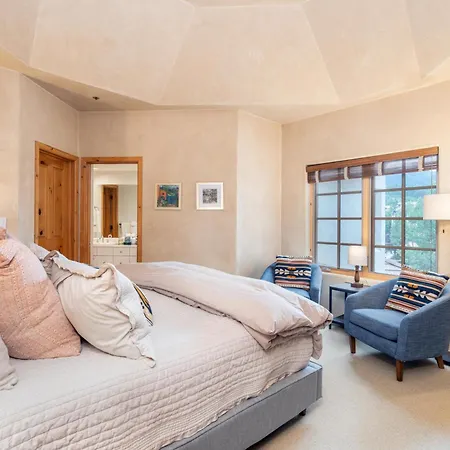 Apartment Westermere 411
