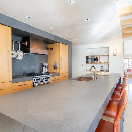 Peaks Penthouse 851 Apartment
