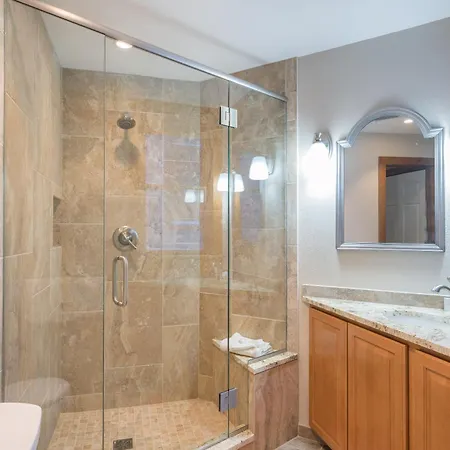 Plunge D Apartment