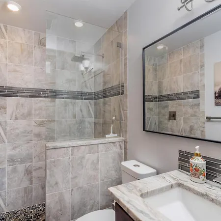 Lorian 7 Steps From The Ski Slopes, Hot Tub, Gym *