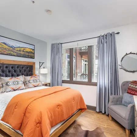 Lorian 7 Steps From The Ski Slopes, Hot Tub, Gym Apartment *