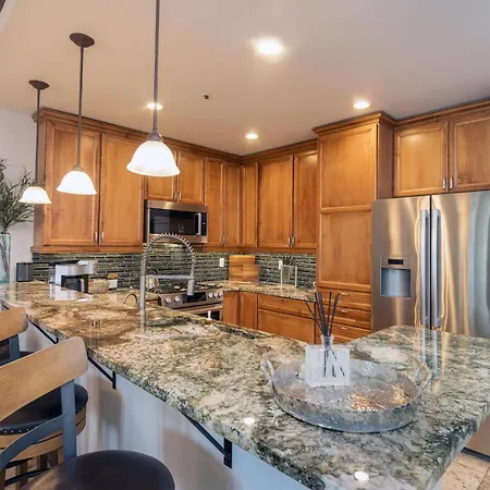 Apartment Lorian 7 Steps From The Ski Slopes, Hot Tub, Gym Telluride
