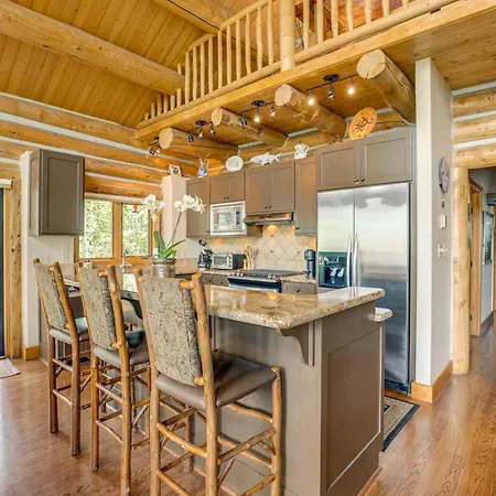 Ski-in/ski-out W/ Deck & Hot Tub! * Telluride