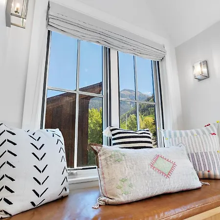330 W Pacific B Townhouse Telluride