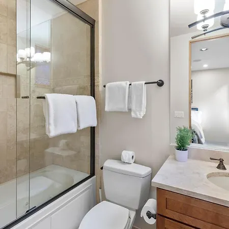 3br 3 1 2ba Center Of Everything New Listing On Our New Holiday home *