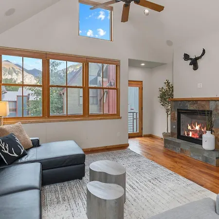 3br 3 1 2ba Center Of Everything New Listing On Our New Holiday home *