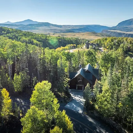 Villa Bear - Modern Log At Easy Ski-in-out Location Telluride