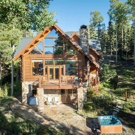 Bear - Modern Log At Easy Ski-in-out Location Villa