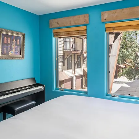 Apartment View At Double Diamond - Ski-in-out And Hot Tub! Telluride