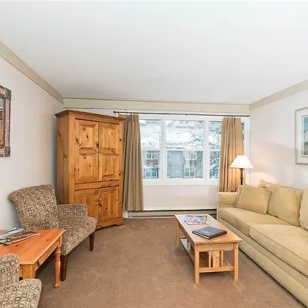 Mountainside Hotel 3*