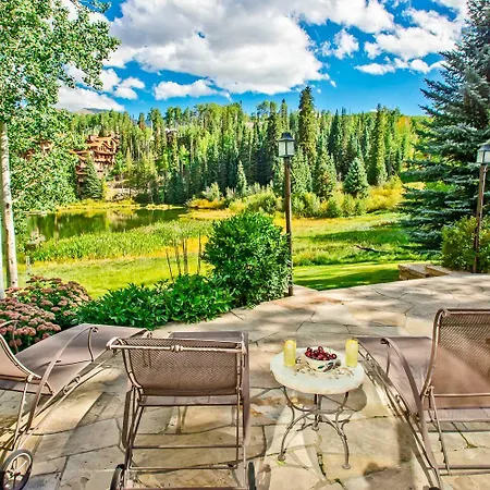 Villa Walk 2 Gondola Hot Tub Fire Pit *