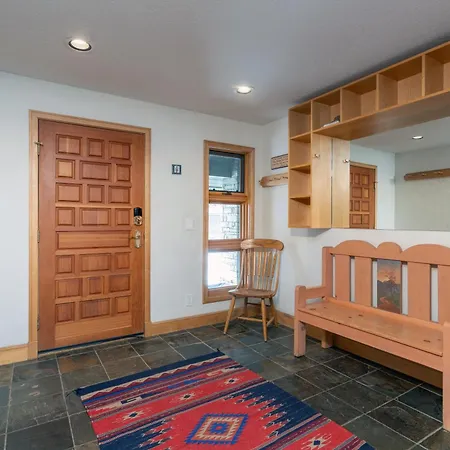 Aspen Ridge 32 - 2 Bedroom By Alpine Holiday home *