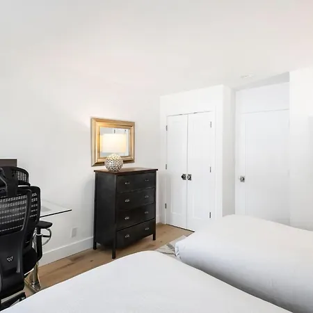 Sunny Condo, Box Canyon Views, Pool & Hot Tub