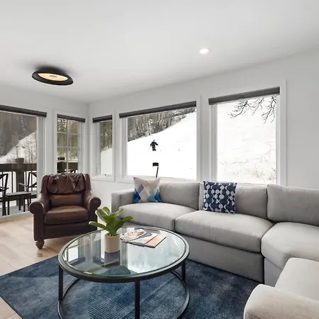 Sunny Condo, Box Canyon Views, Pool & Hot Tub