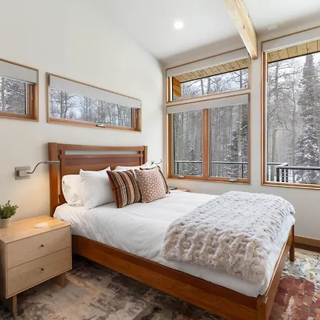 Saddle Horn Lane * Telluride