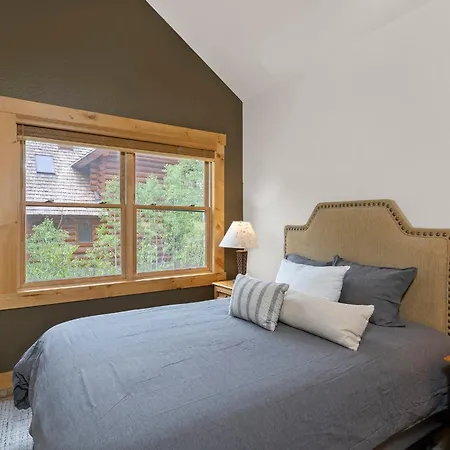 Skiin And Out Beautiful Mtn - Affordable Too
