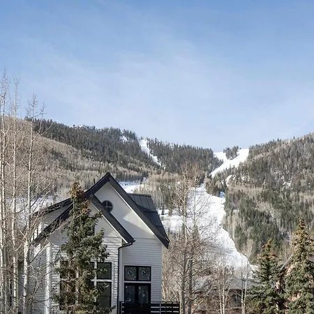 Charming With Shared Hot Tub Holiday home *