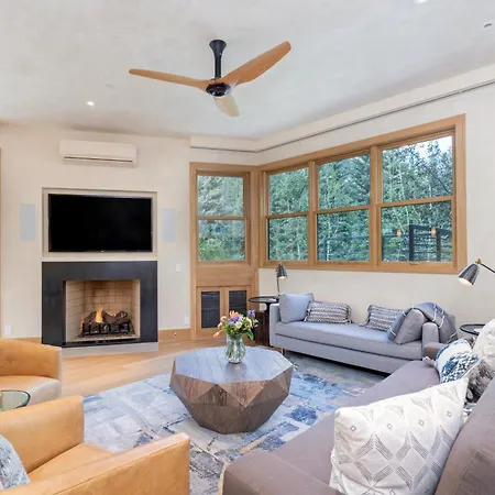Villa The Tributary By Exceptional