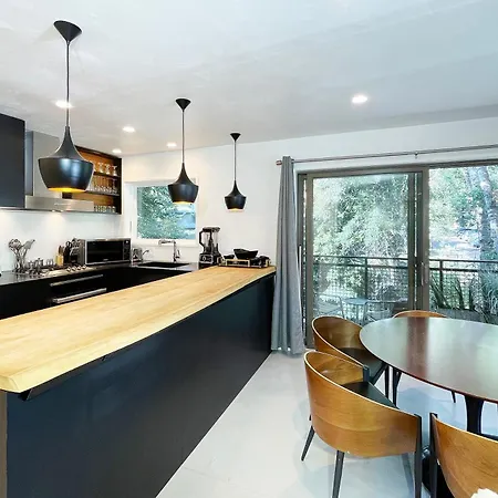 Apartment Downtown Modern Creekside *
