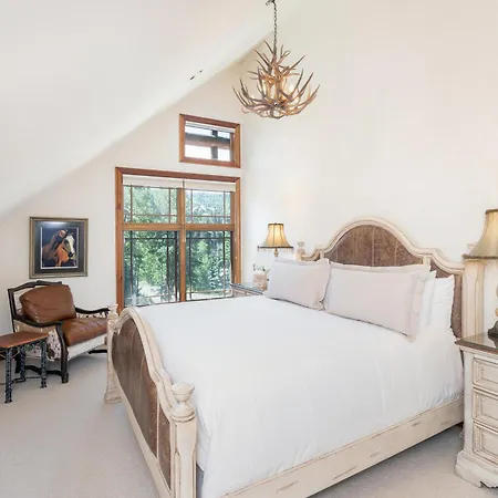 Villa Palisade At Pine Meadows By Exceptional