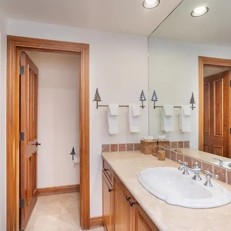 Palisade At Pine Meadows By Exceptional Villa