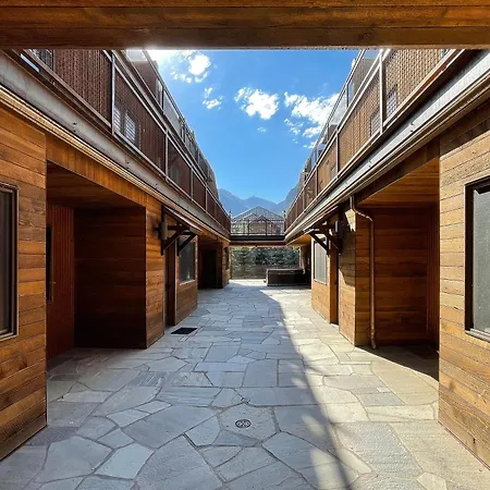 Downtown Modern Creekside Apartment Telluride