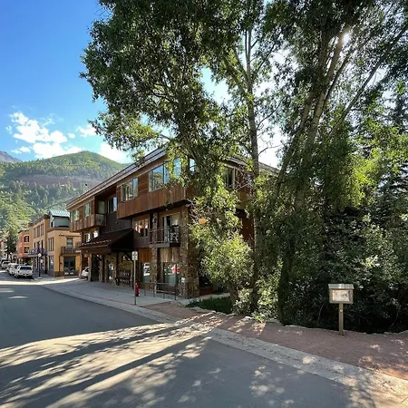 Downtown Modern Creekside Telluride