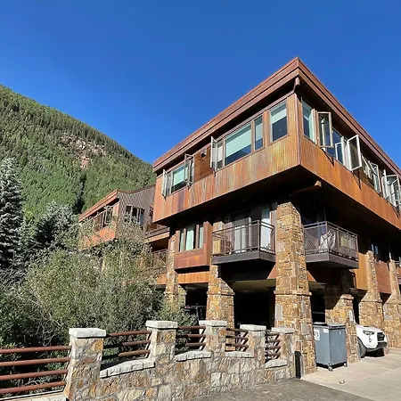 Downtown Modern Creekside * Telluride