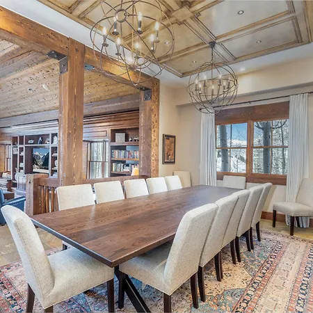 Country Club Estate By Exceptional Chalet *