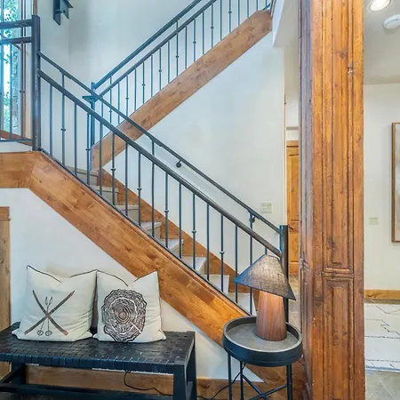 Brightside By Exceptional Chalet