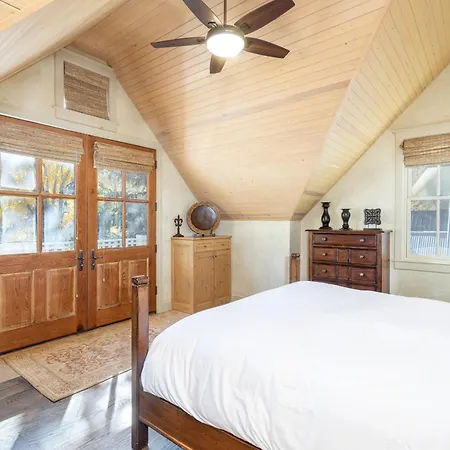 211 A South Oak By Exceptional Telluride