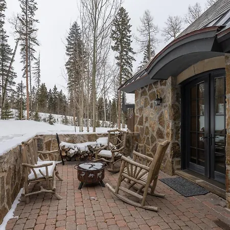 Twin Elk By Exceptional Chalet *
