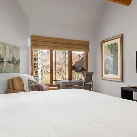 Meadows Run Modern By Exceptional Chalet Telluride
