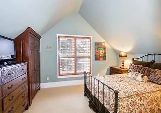558 West Pacific Ave Telluride