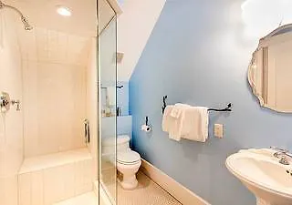 558 West Pacific Ave Holiday home