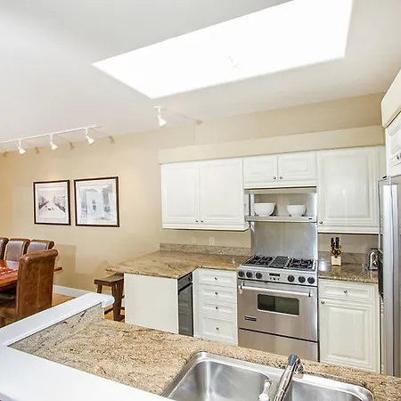 Diamondtooth Apartment
