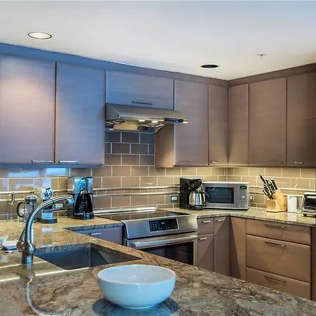 River Edge - 2 Bedroom + Loft #a *