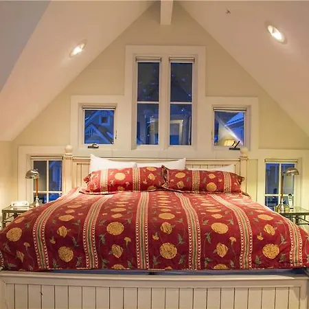 Legacy House * Telluride
