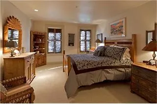 Diamondtooth Apartment *