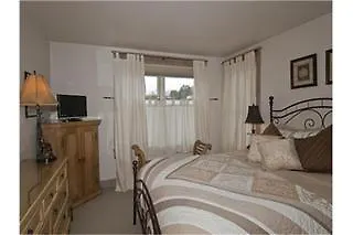 Diamondtooth Apartment
