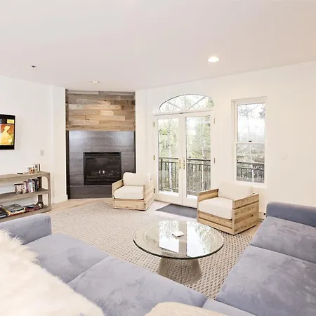 Apartment Bear Creek 404