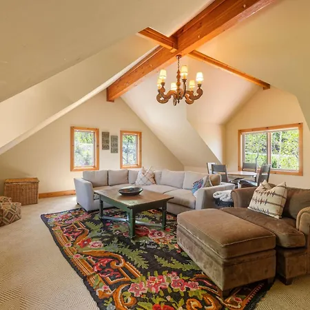 Holiday home Luxury Mountain Retreat With Hot Tub And Views *