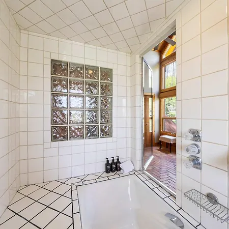 Holiday home Luxury Mountain Retreat With Hot Tub And Views *