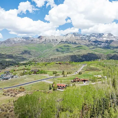 Luxury Mountain Retreat With Hot Tub And Views *