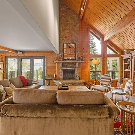 Luxury Mountain Retreat With Hot Tub And Views *